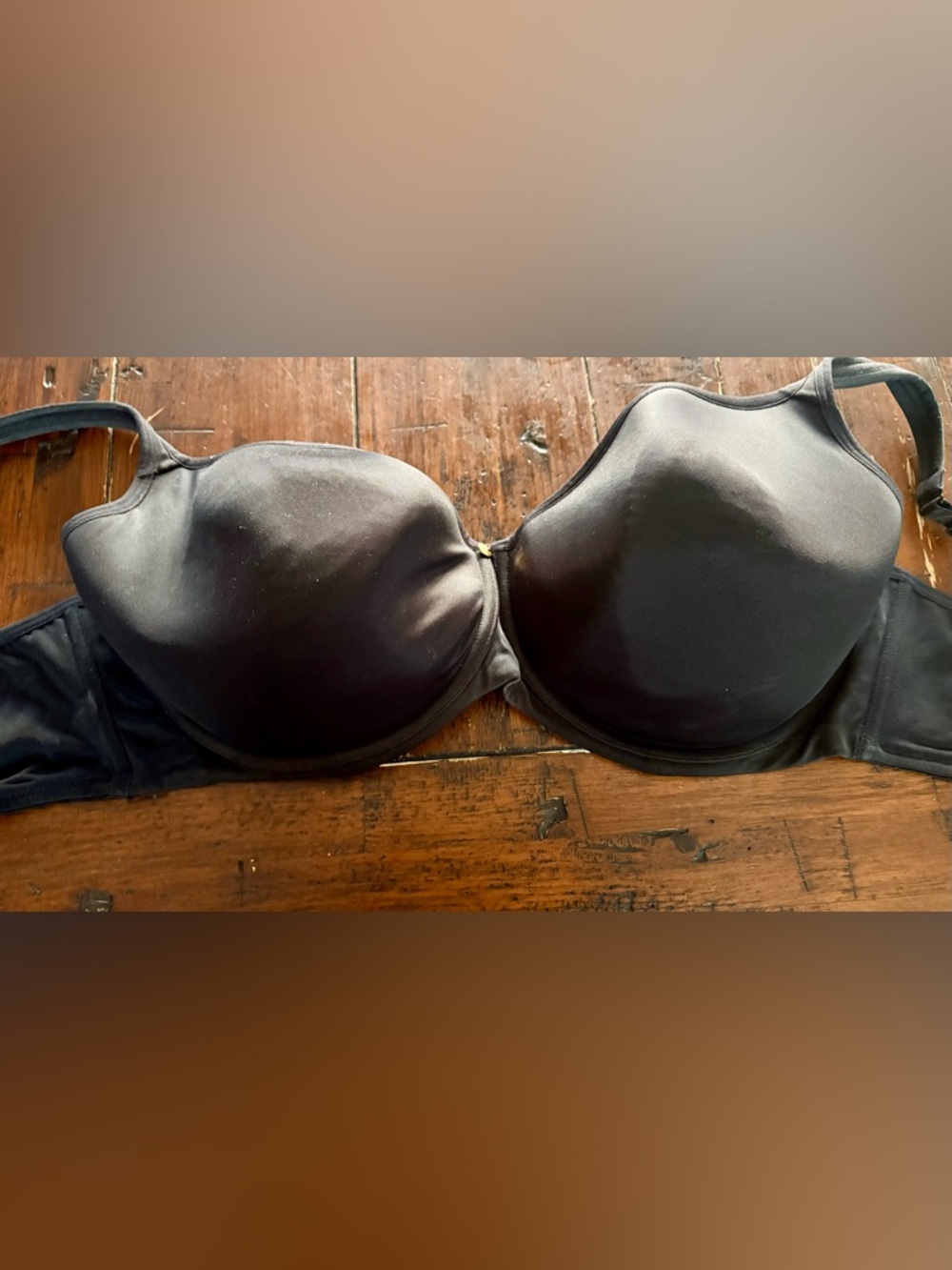 Essential BodyWear 42F Black Bra